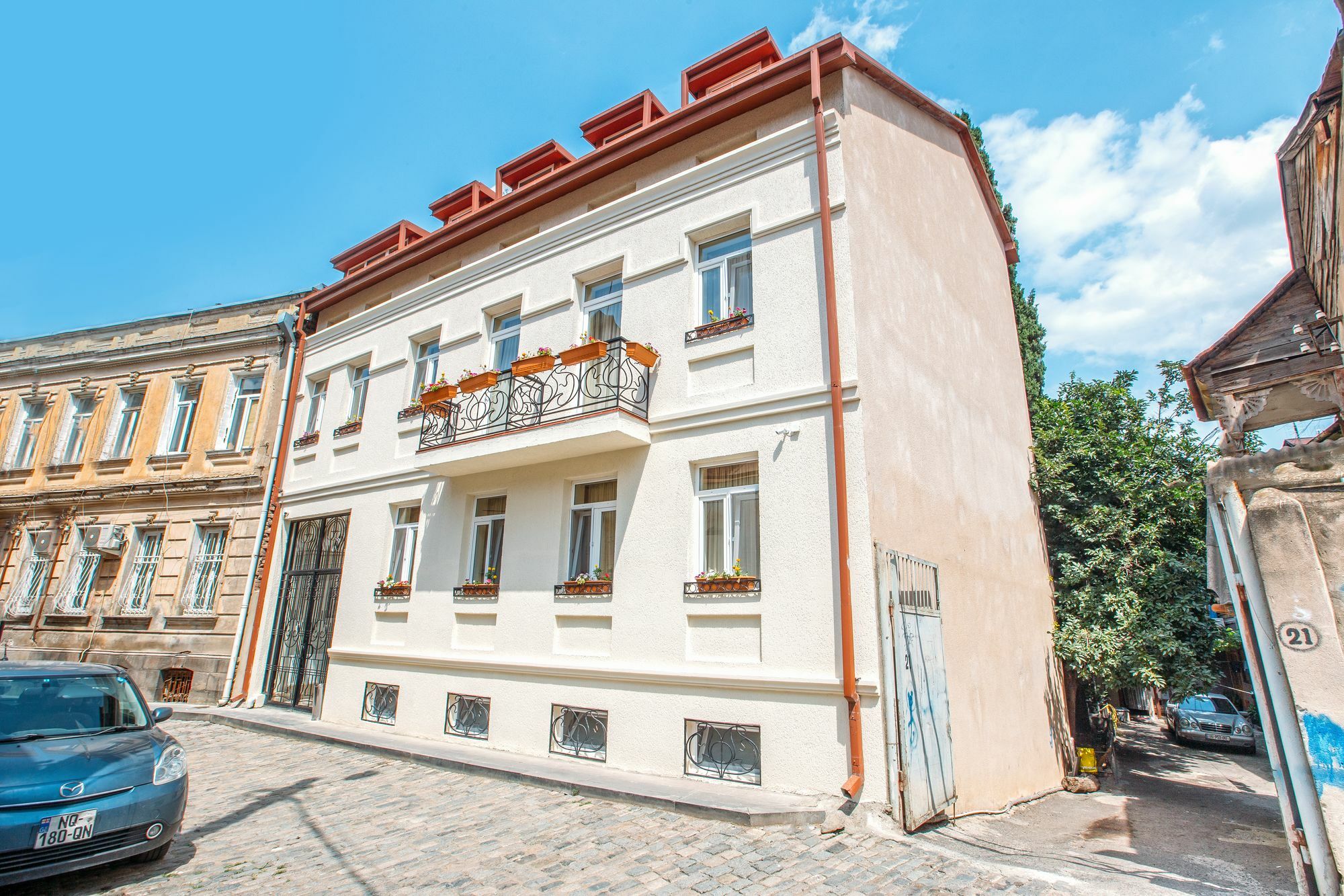 Le Caucase Tbilisi Bagian luar foto